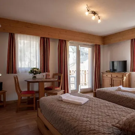 Eureca Aparthotel
