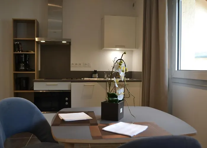 Eureca Aparthotel 3*